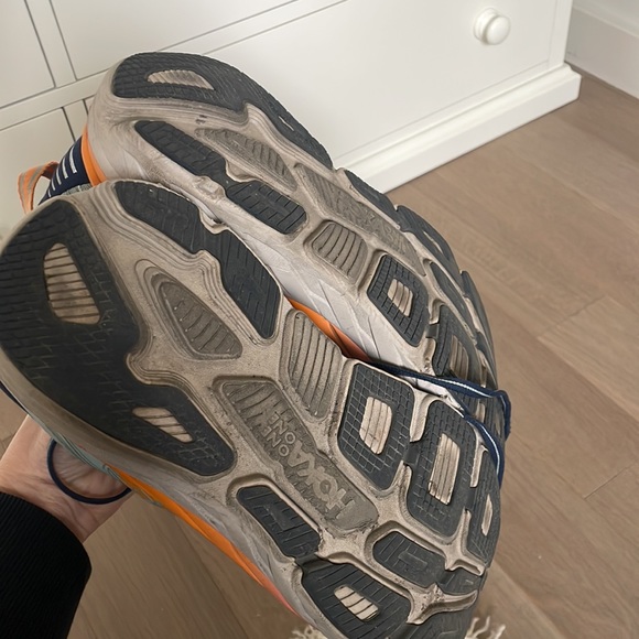 Hoka ONE ONE - Picture 3 of 3